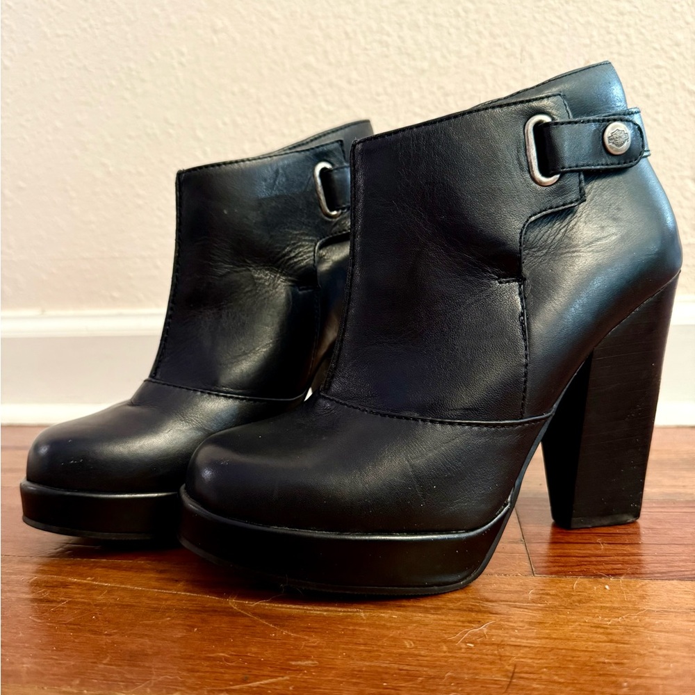 Women’s Harley Davidson Sleek Black Leather Heeled Booties, Size 6